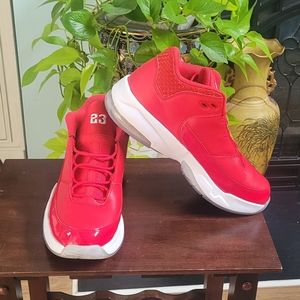 Nike Air Jordan Max Aura 3 University Red CZ4167-600 Men's Size: 9.5